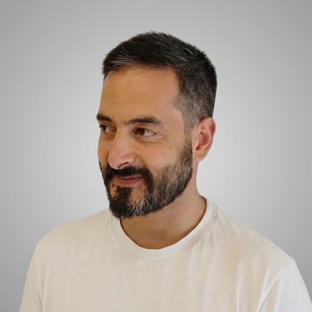 Aris Lamprou portrait